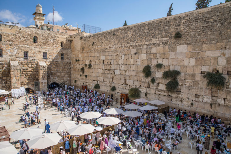 슬픔과 환희가 공존하는 유대인 최대 성지, 통곡의 벽