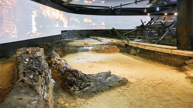 12세기 몽골족 침입 당시 화재로 불탄 집터도 광장 지하에서 발굴됐다