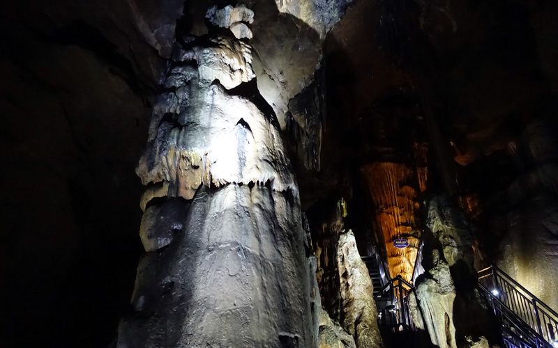 2억5,000만년의 역사를 지닌 석회동굴 성류굴