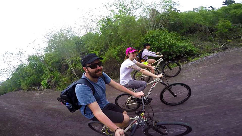 캠핑중에 만난 소피, 폴 커플과 자전거를 타고함께한 이사벨라섬 일주