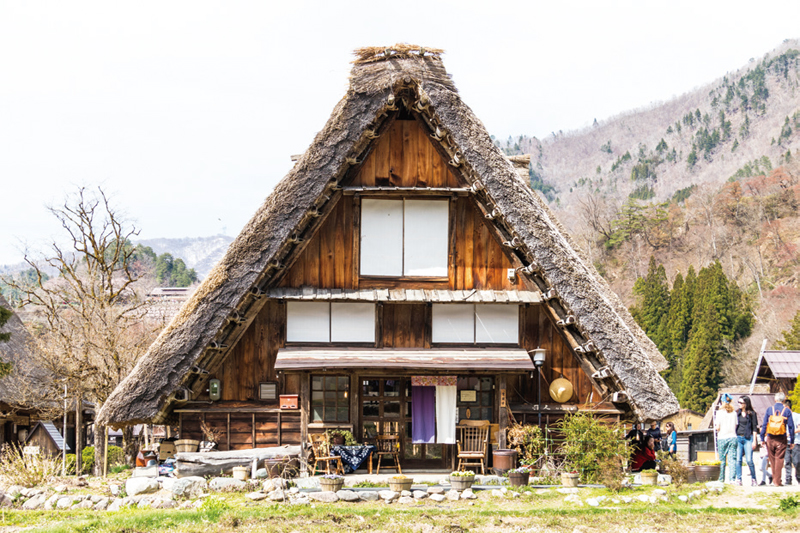 마을 전체가 유네스코 세계문화유산에 등록된 시라카와고. 삼각형 지붕이 특색있다
