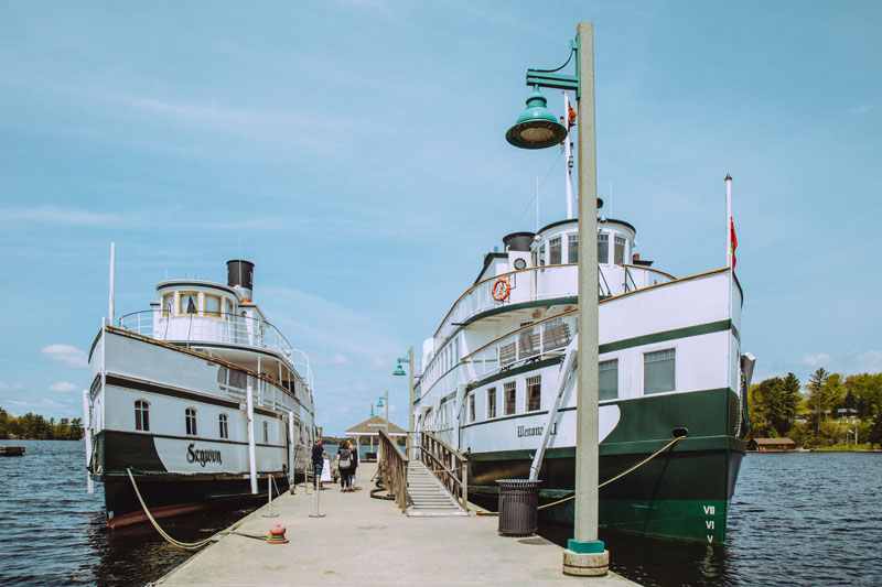 무스코카 디스커버리 센터에는 북미에서 가장 오래된 증기선인 세그운(Royal Mail Ship Segwun)과 자매호인 위노아 2호(Wenonah II)가 있다