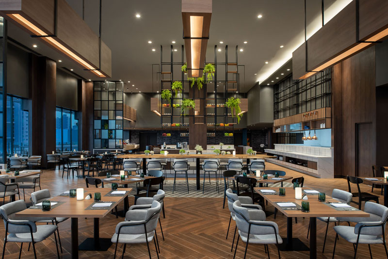아바니 수쿰빗 방콕 호텔의 메인 레스토랑 ‘그린하우스’