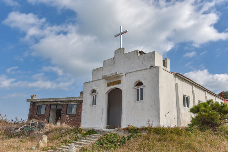 1987년 4월에 설립된 맹골도 교회. 쓸쓸한 모습이 섬을 닮아 간다