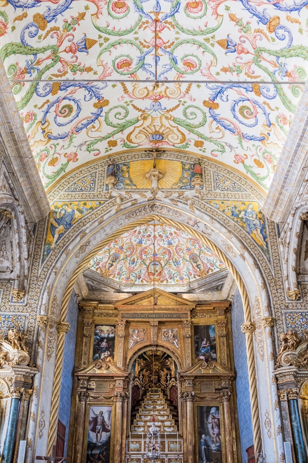 코임브라 궁전 내부. 한때 포르투갈의 수도였던 코임브라에는 옛 영화를 추억하는 왕궁이 있다