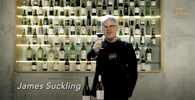 세계적인 와인 평론가 제임스 서클링은 '보르도의 새로운 물결'을 주제로 마스터 클래스를 열었다