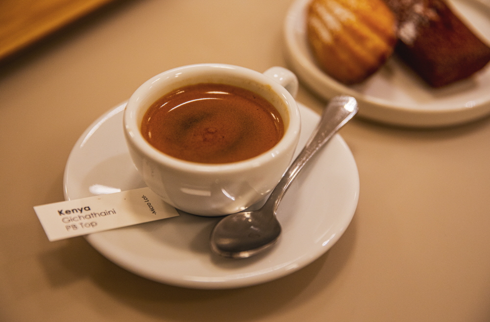 맛있는 커피와 디저트를 즐길 수 있는 카페 앙떼띠