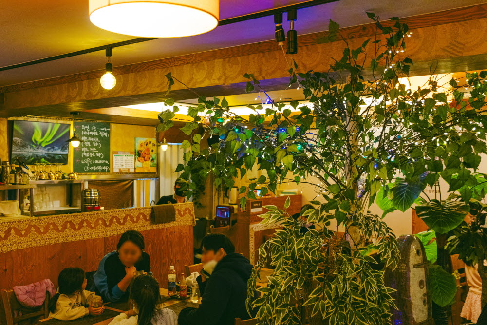 남녀노소 가릴 것 없이 좋아하는 경양식. 사진은 서울 석촌동의 오로라경양식