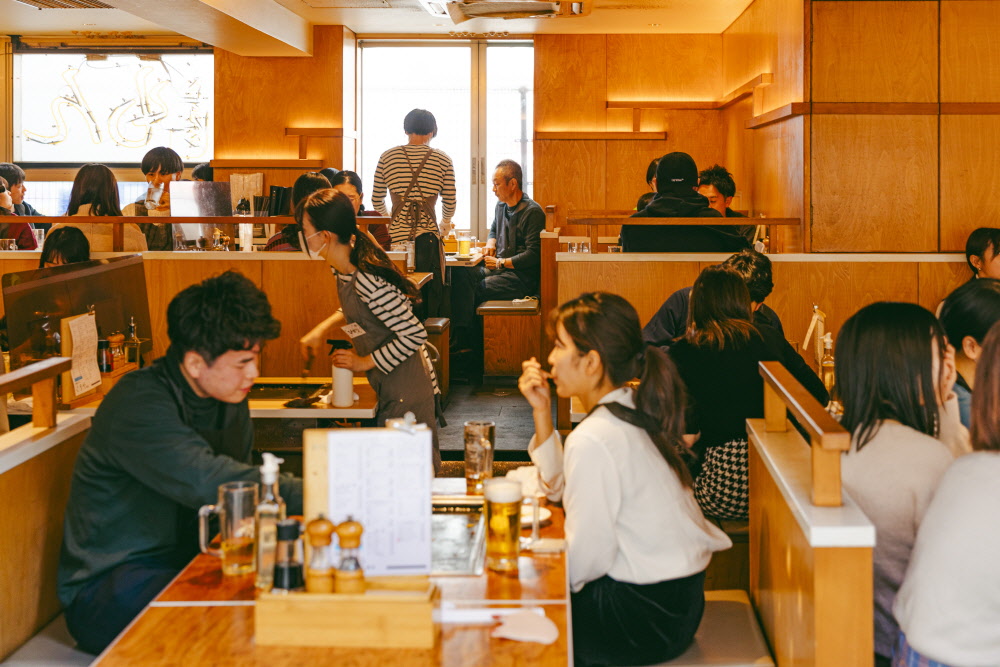 일본 현지인들도 기다려서 먹는 곳이다. 시부야라 접근성도 좋다