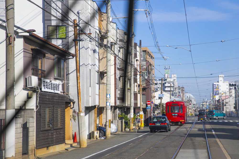 꽤 낭만적인 분위기를 연출하는 오사카의 노면전차