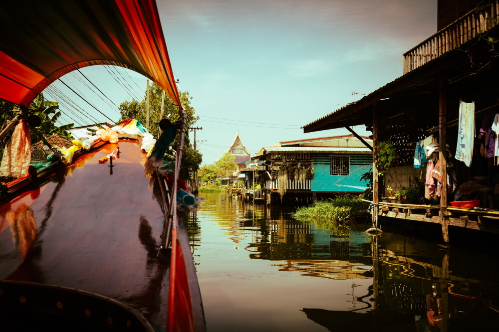 방콕에서는 롱테일 보트(long Tail Boats) 투어를 반드시 경험해야 한다