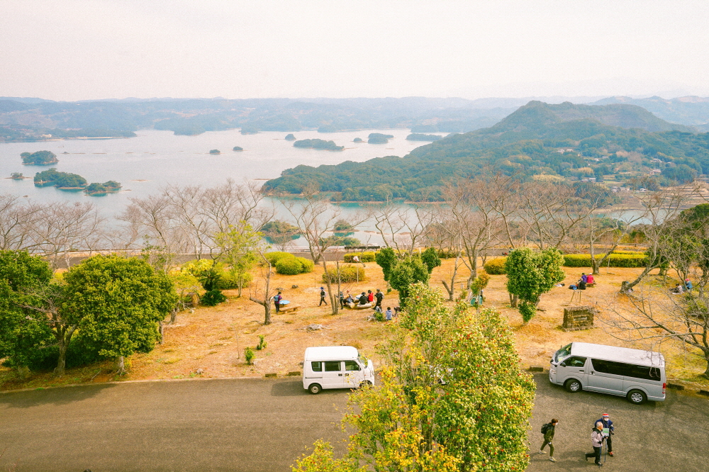 크고 작은 이로하섬이 내려다보이는 오야마공원
