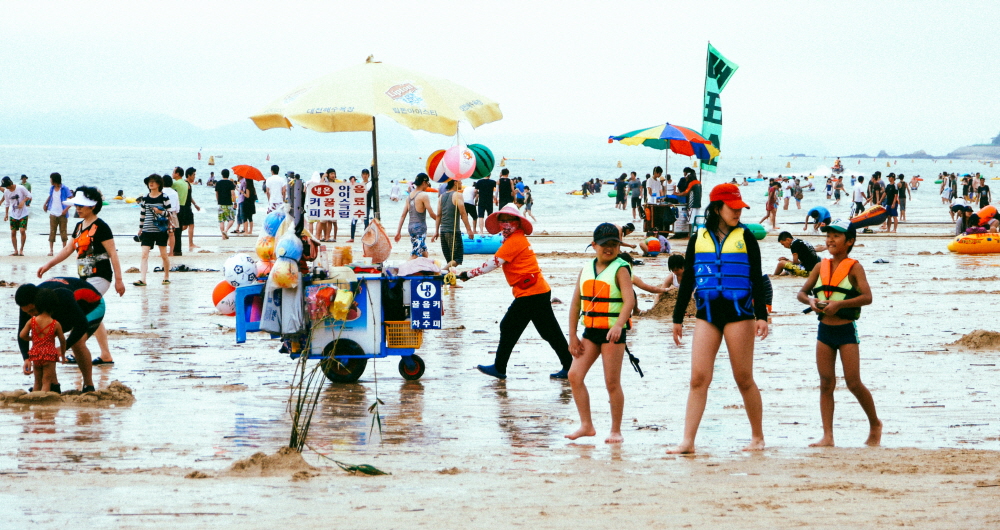 국내에서 가장 클래식한 해변으로 꼽히는 대천 해수욕장이 바로 보령시에 있다