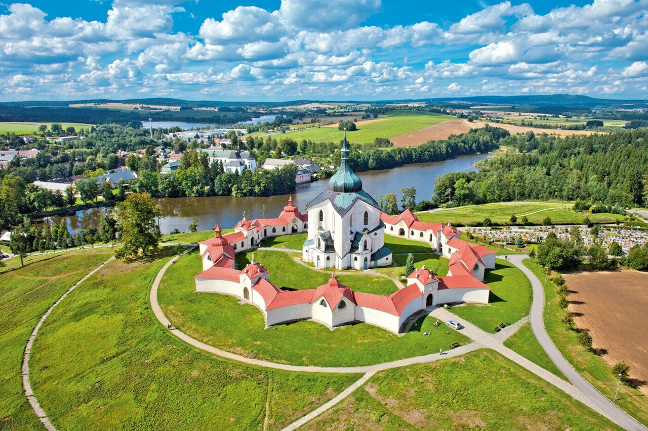 젤레나 호라 성 요한 네포무크 순례교회 / Vysočina Tourism